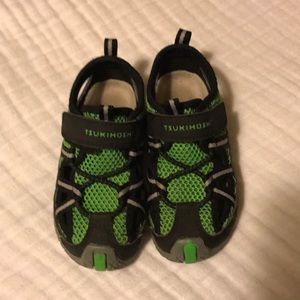Tsukihoshi Sandals Sz 7.5